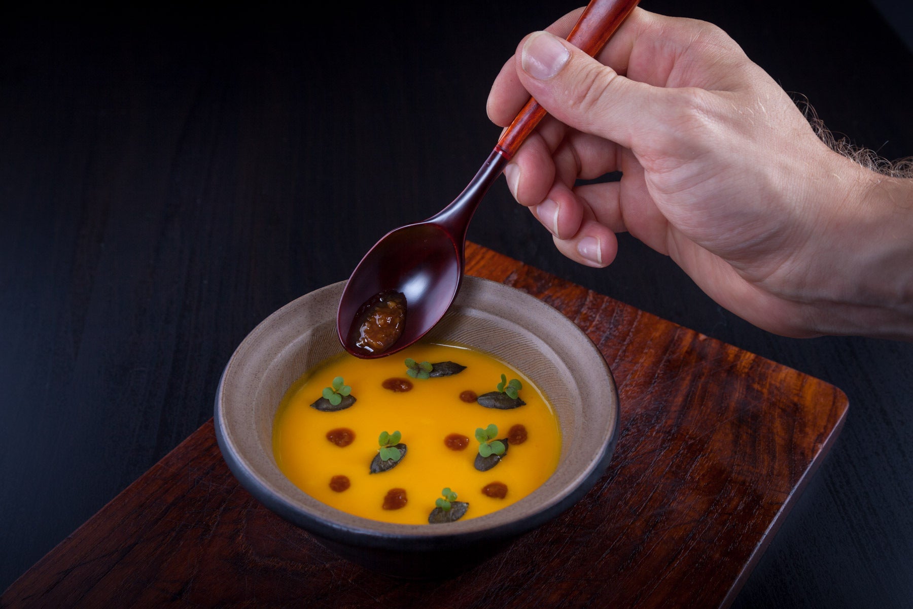 KÜRBISSUPPE mit SOJASAUCEN-SHIO KOJI
