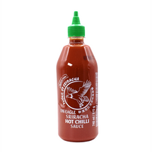 Lade das Bild in den Galerie-Viewer, Uni Eagle Sriracha Hot Chilli Sauce 740 ml

